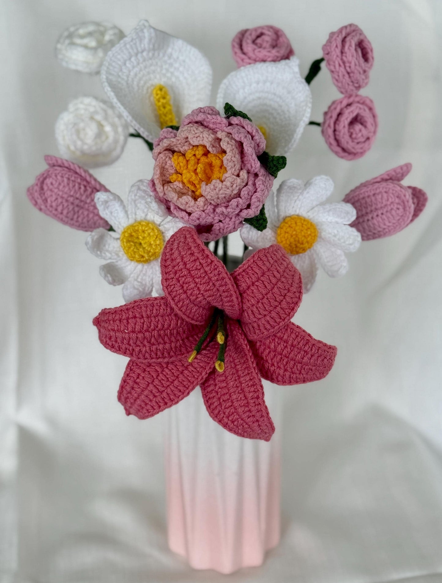 Crochet Flower Bouquet | Handmade Gift with 11 or 8 Flowers | With Vase, Wrapped or Flowers Only,Custom Colors,Forever Bouquet,Teacher Gift