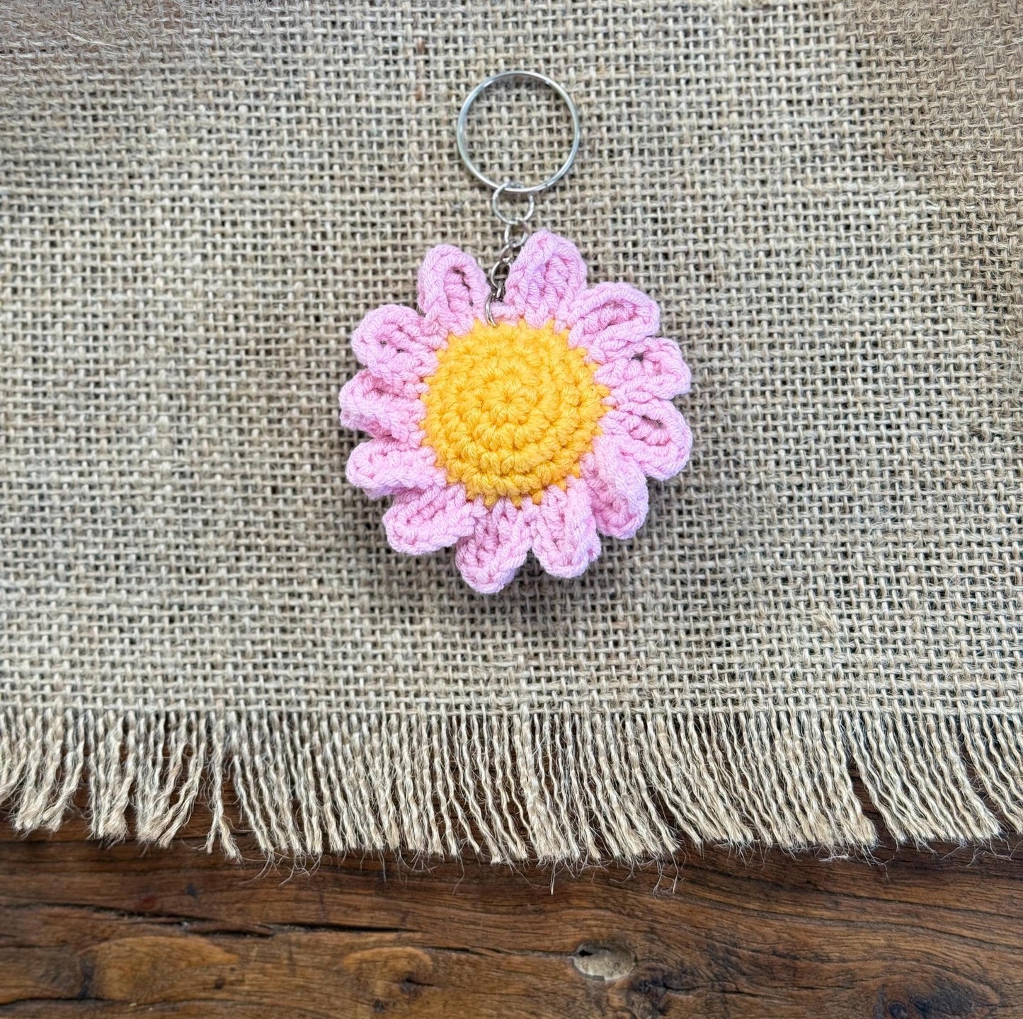 Crochet Daisy Flower Keychain: Handmade Cotton-Acrylic Bag Charm, Party Favor