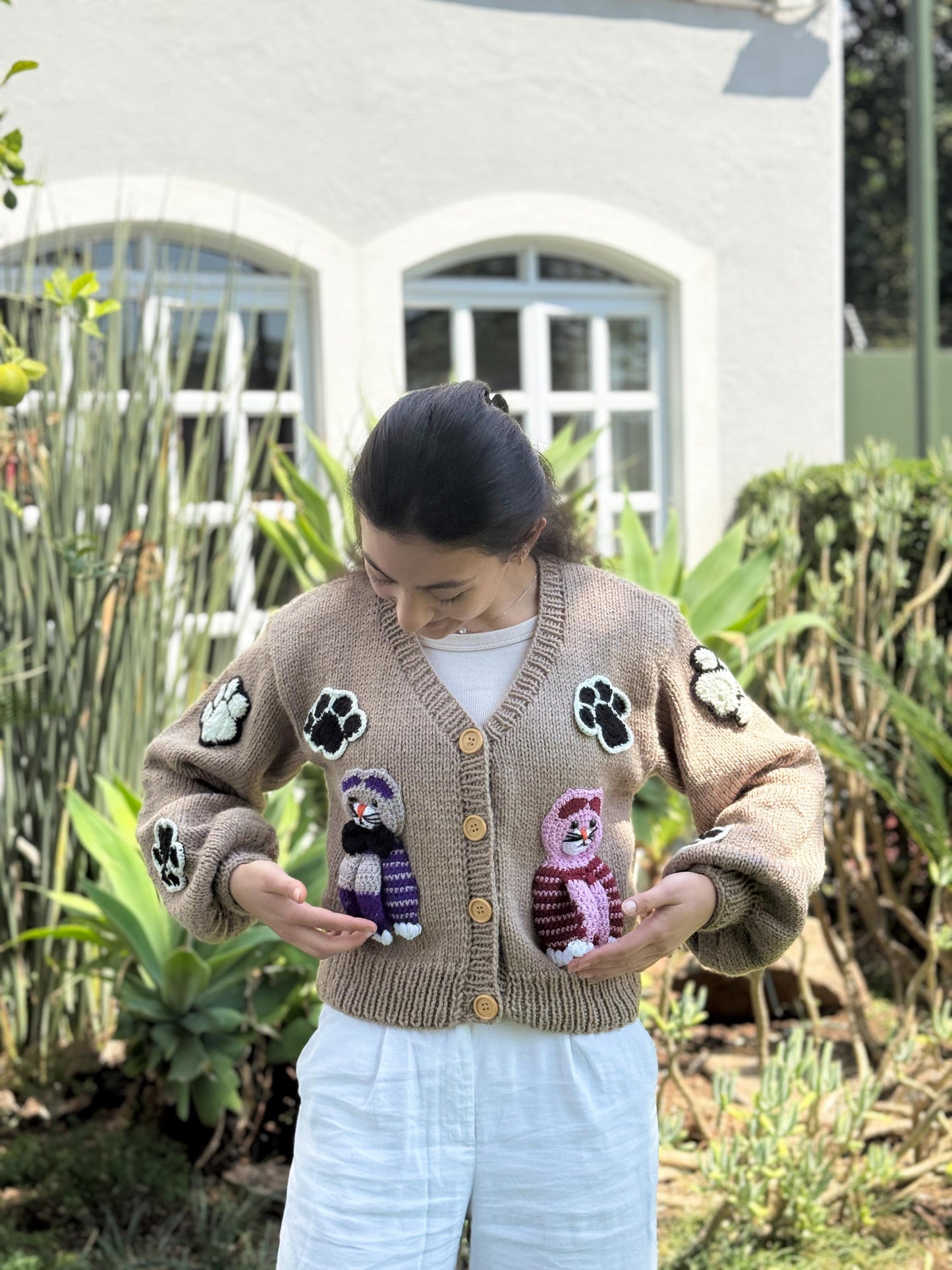 Handmade Cat Cardigan: Trendy Knit Fashion,Unique Christmas gift for cat lovers