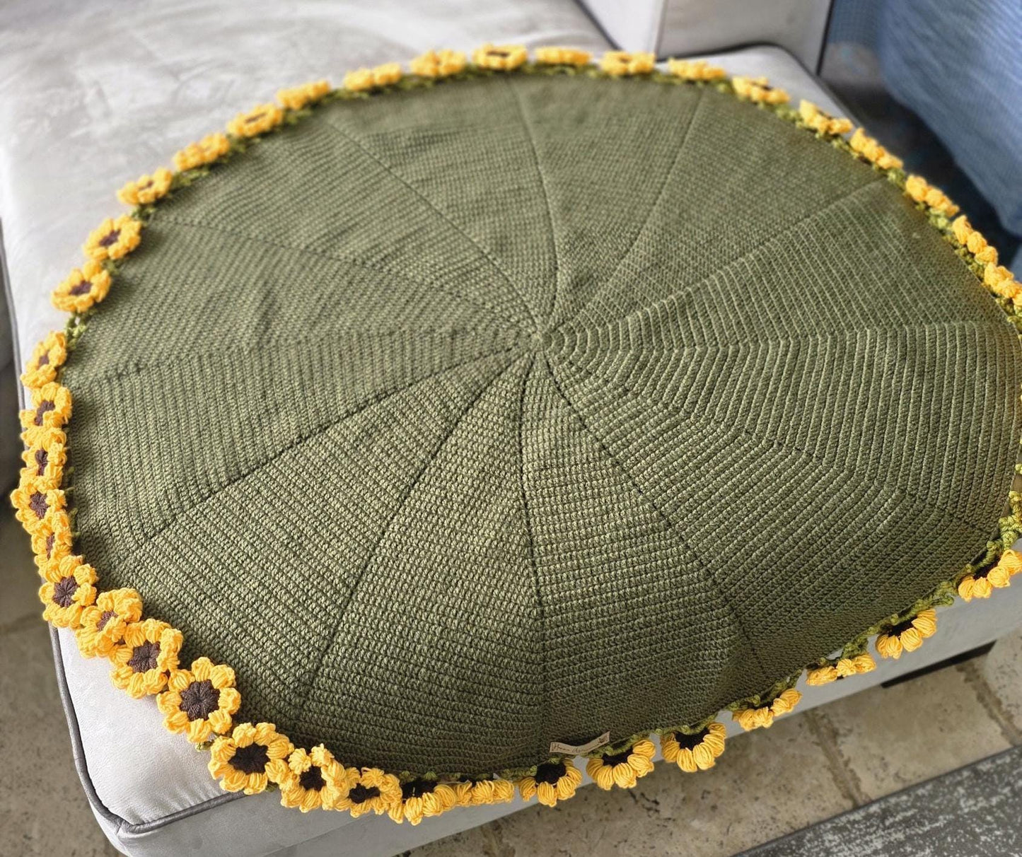 Handmade crochet bouquet throw – South African seller