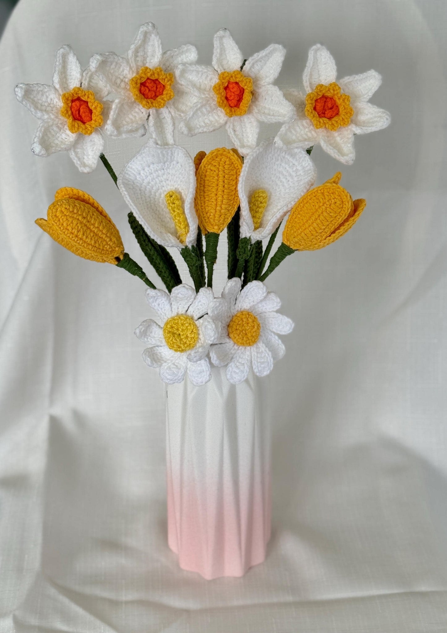 Crochet Flower Bouquet | Handmade Gift with 11 or 8 Flowers | With Vase, Wrapped or Flowers Only,Custom Colors,Forever Bouquet,Teacher Gift