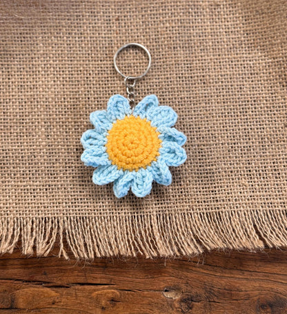 Crochet Daisy Flower Keychain: Handmade Cotton-Acrylic Bag Charm, Party Favor