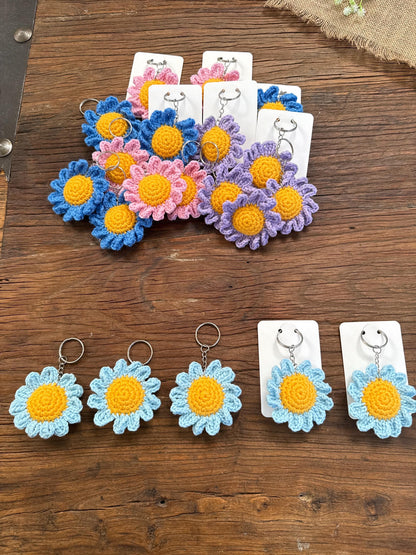 Crochet Daisy Flower Keychain: Handmade Cotton-Acrylic Bag Charm, Party Favor