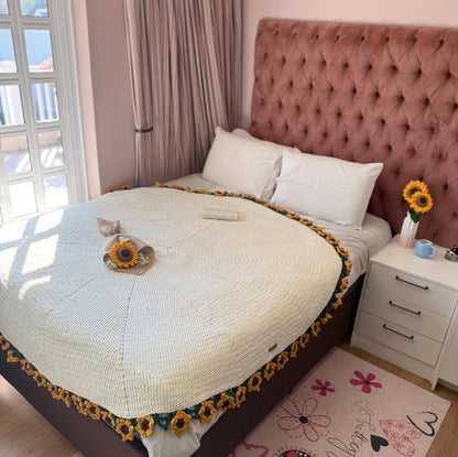 Crochet Bouquet Blanket Velvet Yarn: Handmade Floral Bouquet Throw